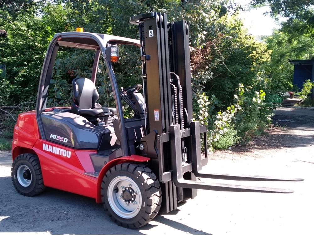 Арендовать погрузчик. Manitou mi 35d. Вилочный погрузчик Manitou mi 15d. Погрузчик Manitou 5. Погрузчика Manitou mi-x 50 l d.